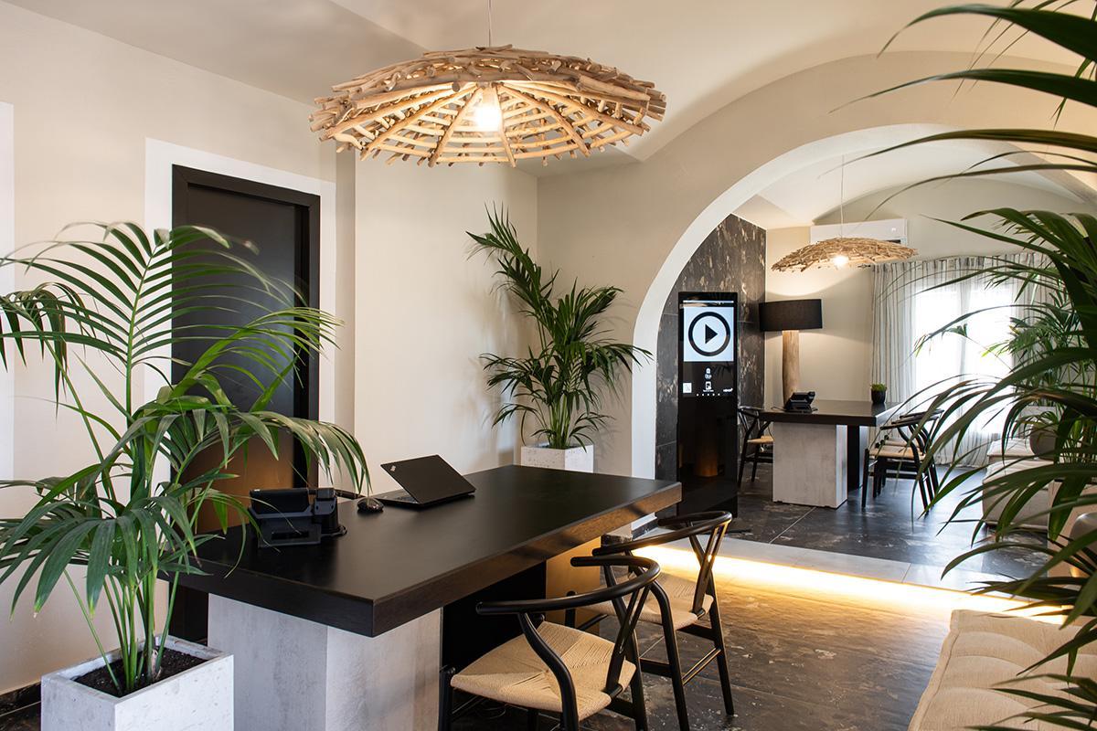 The Noverian Bios Santorini Boutique Hotel Fira  Extérieur photo