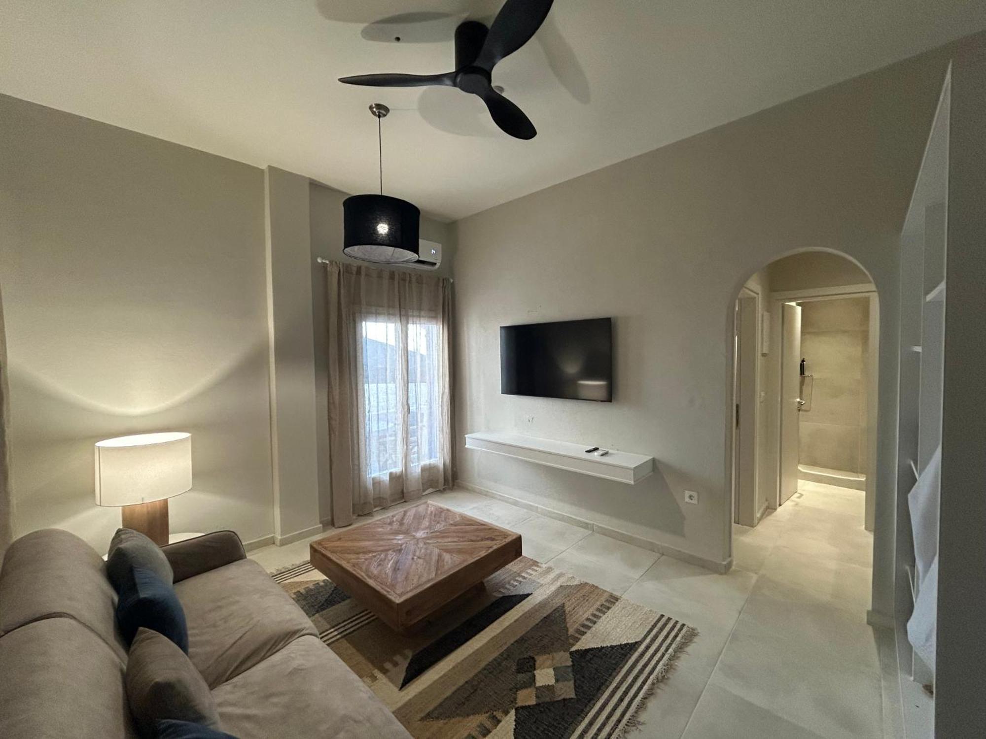 The Noverian Bios Santorini Boutique Hotel Fira  Chambre photo