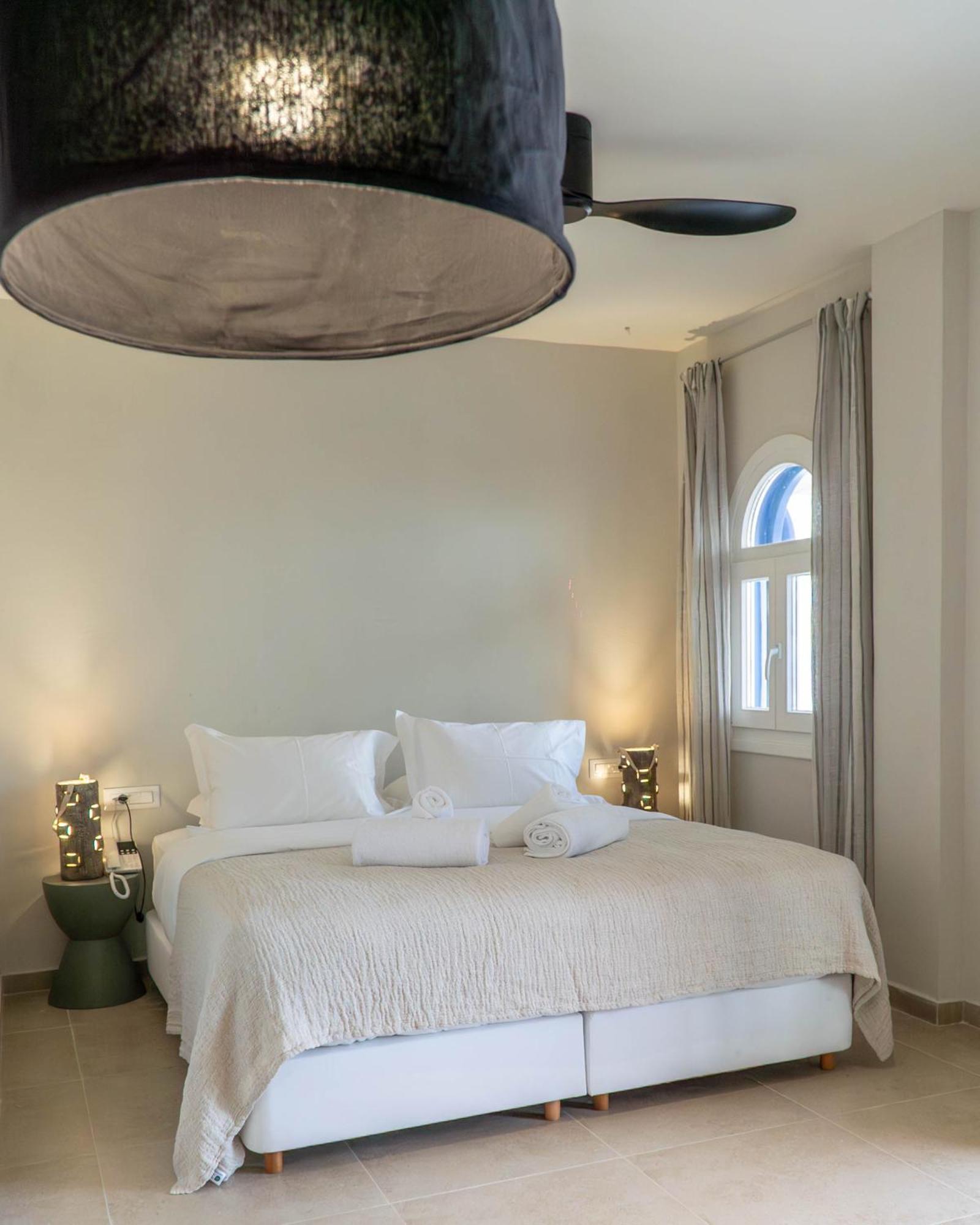 The Noverian Bios Santorini Boutique Hotel Fira  Chambre photo