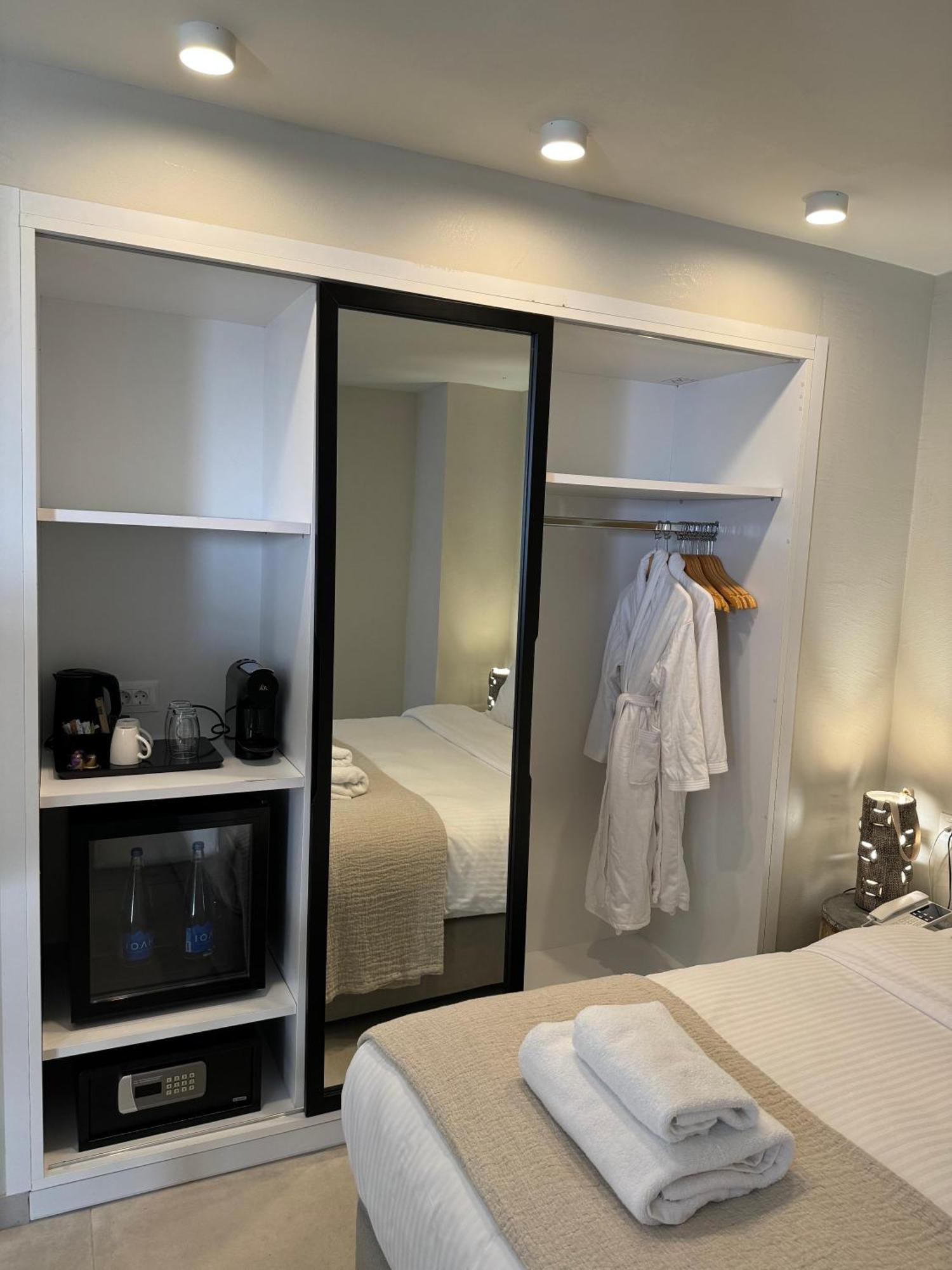 The Noverian Bios Santorini Boutique Hotel Fira  Chambre photo
