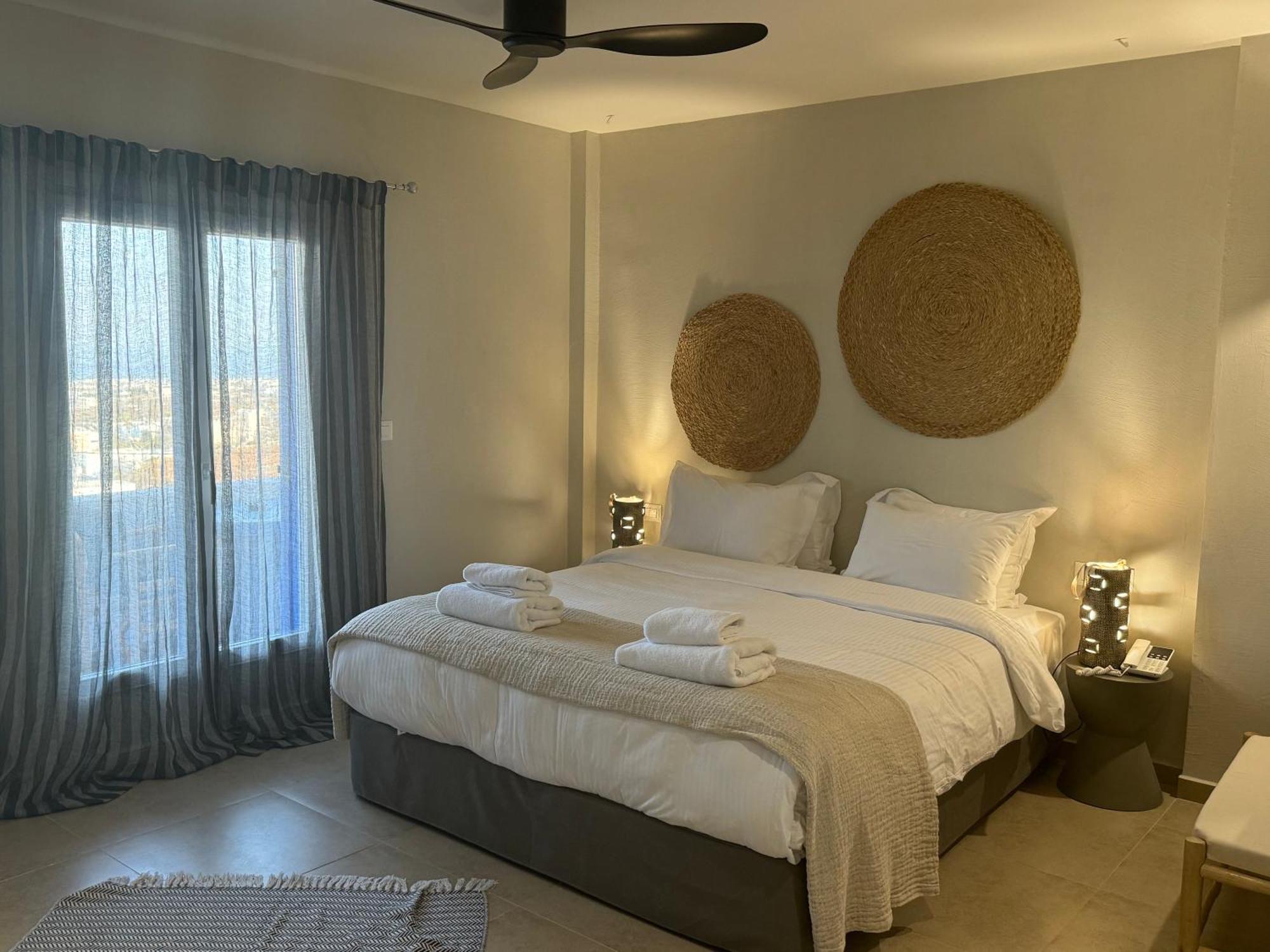 The Noverian Bios Santorini Boutique Hotel Fira  Chambre photo